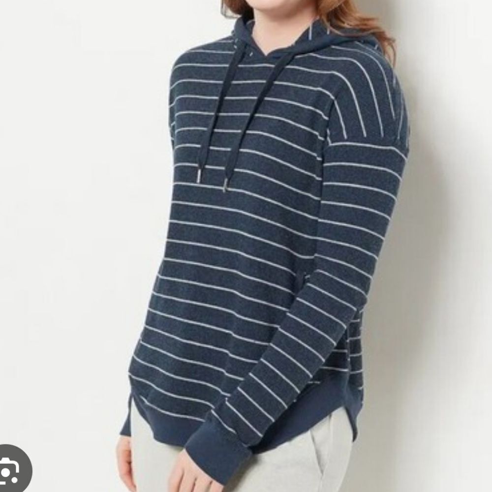 Koolaburra By UGG Navy Blue White Striped Hooded Thermal Pulover Size Medium